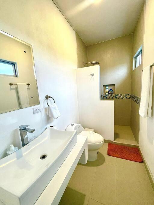 Pacific Breeze House - With Private Pool Jaco